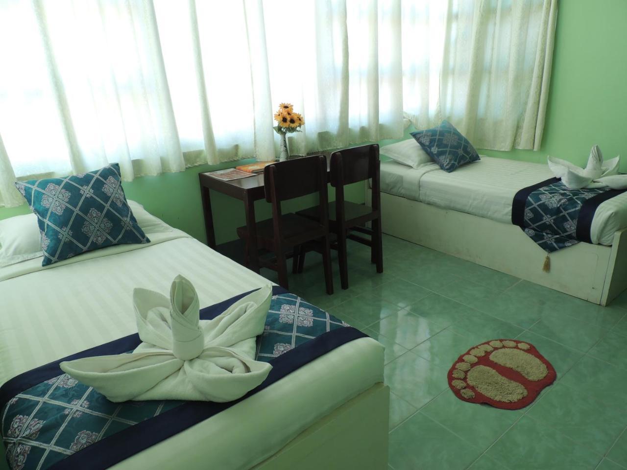 Nay Chi Linn Hotel Pathein Exterior foto